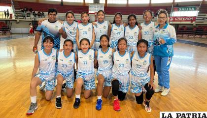 Integrantes de la selección orureña de baloncesto U-12
/LA PATRIA