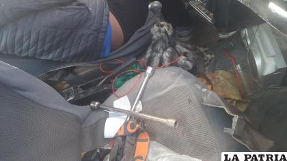 Se presumía qué el adolescente entro al auto a robar por los implementos que se encontraron a su lado /LA PATRIA