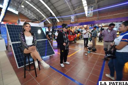 ENDE DeOruro espera a la gente en su stand de Expoteco /LA PATRIA