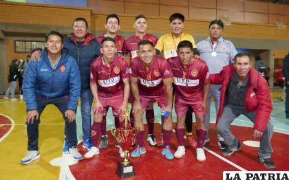 Meritorio título para el equipo de Real Oruro /LA PATRIA