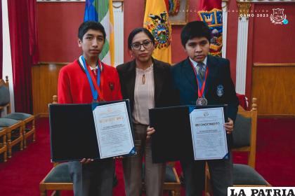 Gabriel (izq.) y José fueron reconocidos por su participación en competencia mundial /GAMO
