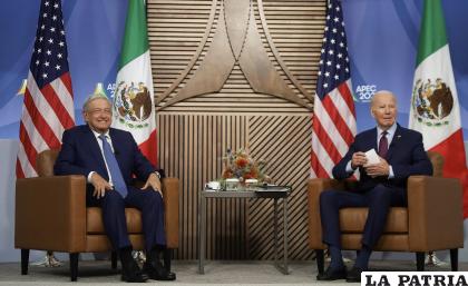 Los presidentes Andrés Manuel López Obrador (i), y su homólogo, Joe Biden, en el centro de convenciones Moscone, donde se celebra la cumbre del Foro de Cooperación Económica Asia-Pacífico (APEC)/EFE/Presidencia de México