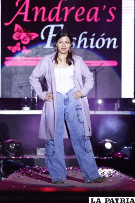 ANDREA ALVAREZ B.