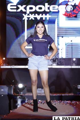 ADRIANA SAUCIRI SILES