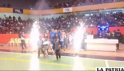 El público vivó una fiesta especial digno de una final /LA PATRIA