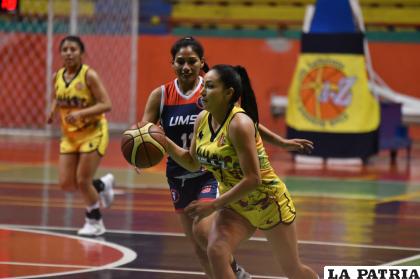 Carl A-Z quiere ganar en Cochabamba y lograr el pase a la final 
/Emilio Castillo