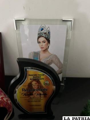 La exreina de belleza y su pareja se dieron a la fuga, ahora son prófugos de la justicia /FELCN