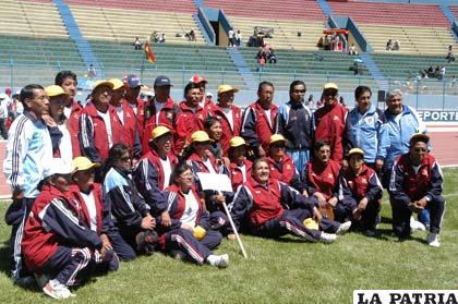 Los atletas Sénior y Máster de Oruro