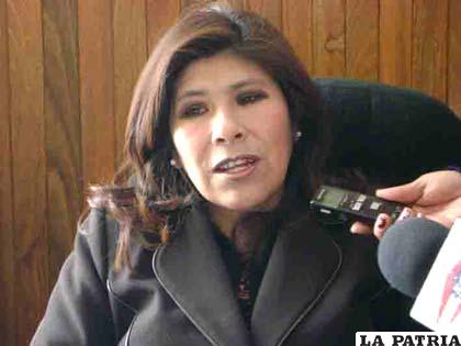 Alcaldesa municipal de Oruro, Rossío Pimentel Flores