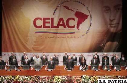Cumbre de la Celac reunida por primera vez en Venezuela