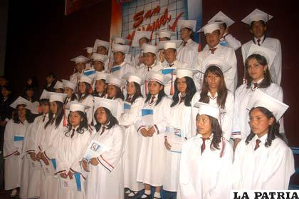 Promoción 2011 del Colegio “San Miguel”