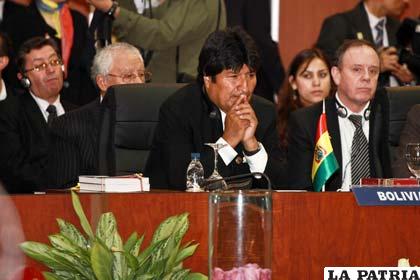 El Presidente Morales aprovecha otro nuevo espacio de encuentro internacional, para ratificar la demanda marítima de Bolivia