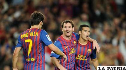 Lionel Messi junto a sus compañeros de equipo