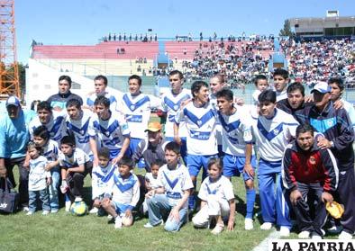 Ayer, los integrantes de San José prometieron brindarse al máximo ante Aurora