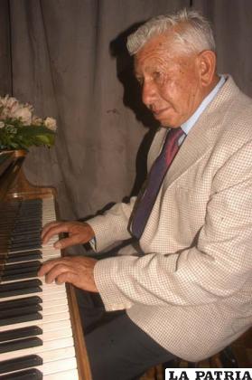 Crisólogo Quintanilla, maestro en la ejecución del piano