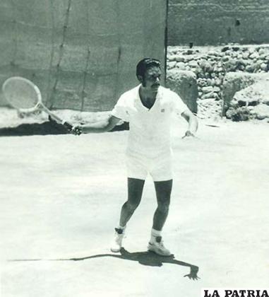 Ernesto Hering en una de sus presentaciones como tenista
