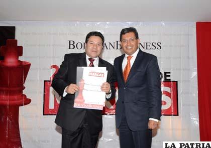 Gerente general del BNB, Pablo Bedoya recibió el premio como Mejor Banco 2011 del país