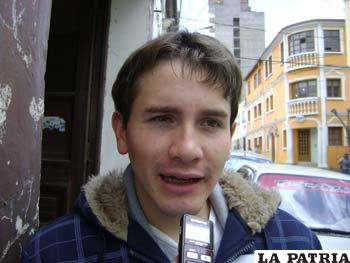 Andrés Alcocer joven artista que apuesta por el teatro local y nacional