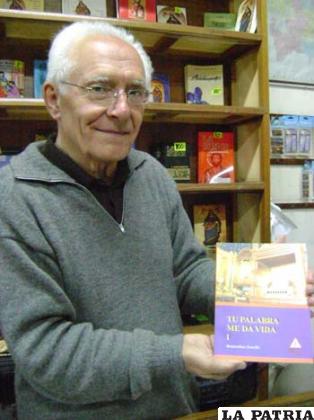 Bernardino Zanella muestra su texto dirigido a las personas que necesitan de la palabra de Dios
