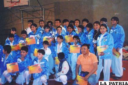 Delegación de Oruro que concurrió al torneo nacional de Cochabamba