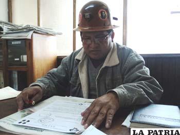 El dirigente minero Teodoro Aztete afirma que la coca del Chapare no es para el acullico y defiende la libertad de expresión