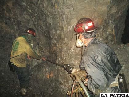 Los mineros exigen industrializar los minerales