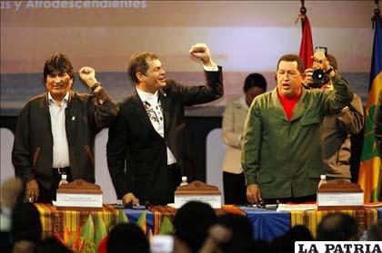 Los presidentes de Bolivia, Ecuador y Venezuela, incluidos dentro de los países híbridos