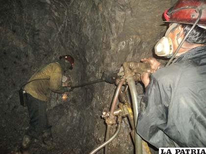 Los trabajadores mineros recuerdan hoy su día (Archivo)