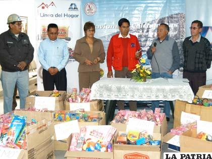 Ejecutivos de Corinsa entregaron 2.500 juguetes destinados a niños de bajos recursos