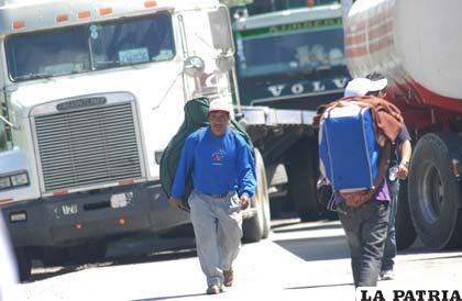 Transporte Pesado de El Alto hizo una representación ante Asosur para que se dote de mayor cantidad de diesel