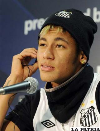 Neymar continuará en Santos