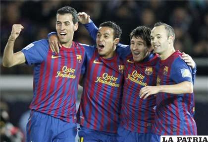 Jugadores del Barcelona, considerado el mejor equipo del mundo en la temporada 2011