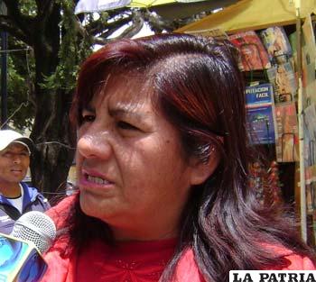 Presidenta de la Fedjuve, Ketty Vallejos, dio a conocer su apoyo para la recuperación de predios de la Alcaldía