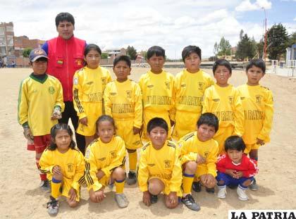 El equipo de Inti Raymi en la categoría Sub-12
