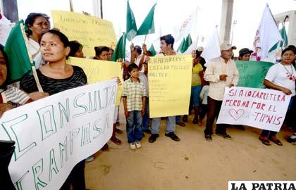 Protesta de indígenas en contra de la construcción de la carretera por medio del Tipnis /APG