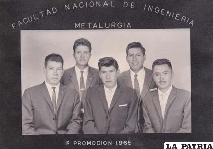 Primera promoción de Metalurgia (1965)