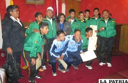 Integrantes del equipo de fútbol de salón del colegio Ignacio León 