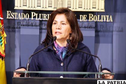 Amanda Dávila, anuncia el incremento de medios de comunicación y periodistas populares /ABI