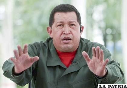El presidente de Venezuela Hugo Chávez antes de su operación