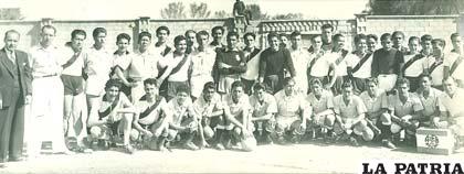 Jugadores de los seleccionados de Oruro y Tarija en 1939