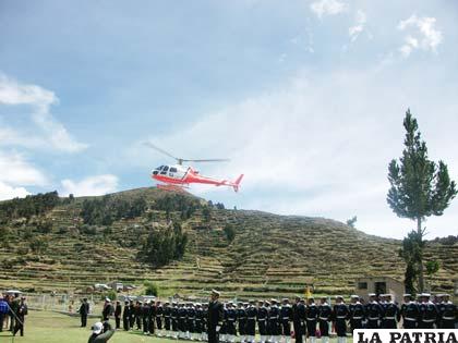 Helicóptero en que se trasladará Morales a la Isla del Sol