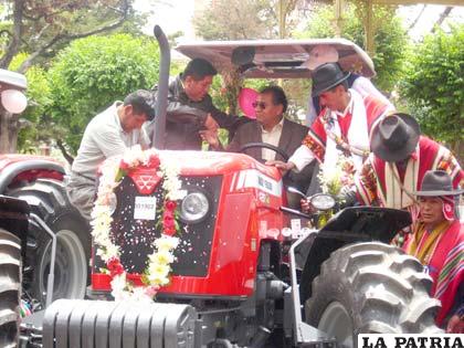 Entregaron tractores hace algunas semanas para el Proyecto Cauchi