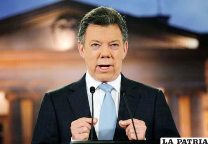 El presidente de Colombia, Juan Manuel Santos, pide mejores días para el futuro