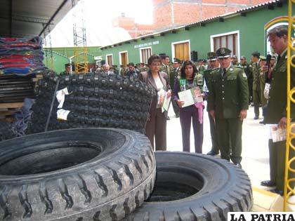 El equipamiento que se entregó para los vehículos policiales