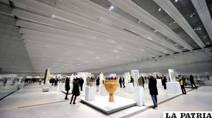 Espacios internos del nuevo Museo del Louvre de Lens