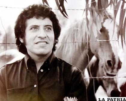El artista Víctor Jara, asesinado en Chile