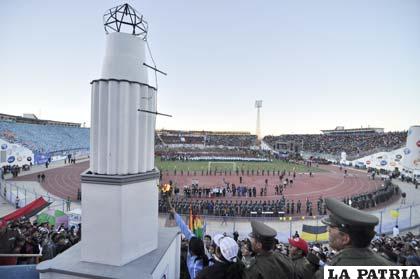 La inauguración del certamen se desarrolló el 21 de septiembre en el estadio “Jesús Bermúdez” que se colmó de espectadores y estudiantes 