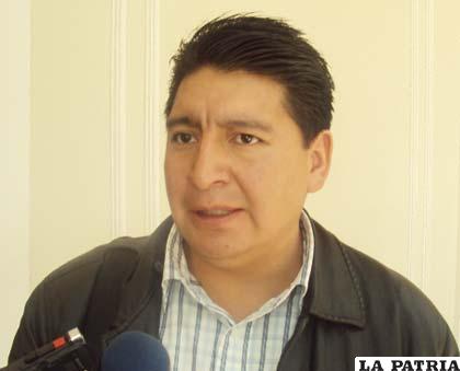 El asambleísta Reynaldo Llanque sostiene que el Escudo departamental será sometido a un estudio histórico y heráldico