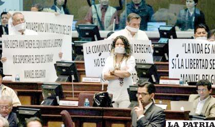 Protesta en Ecuador por la “Ley de Linchamiento Mediático”