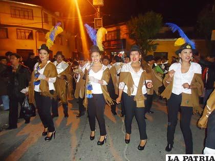 La belleza de la Central y los Cocanis en las calles de Oruro